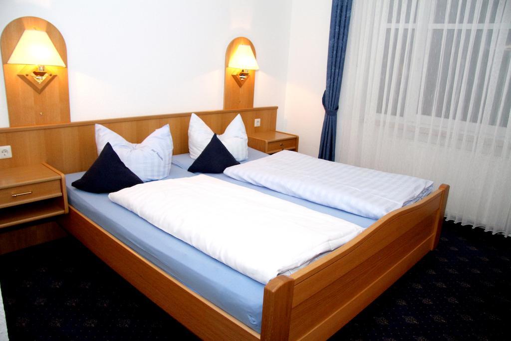 Hotel Restaurant Bergeshoehe 3*